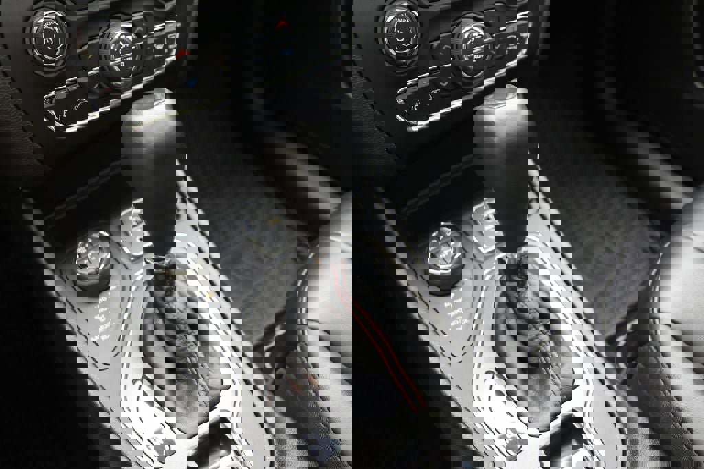 Used 2021 Jeep Cherokee Trailhawk w/ Sun, Sound & Nav Group image 25