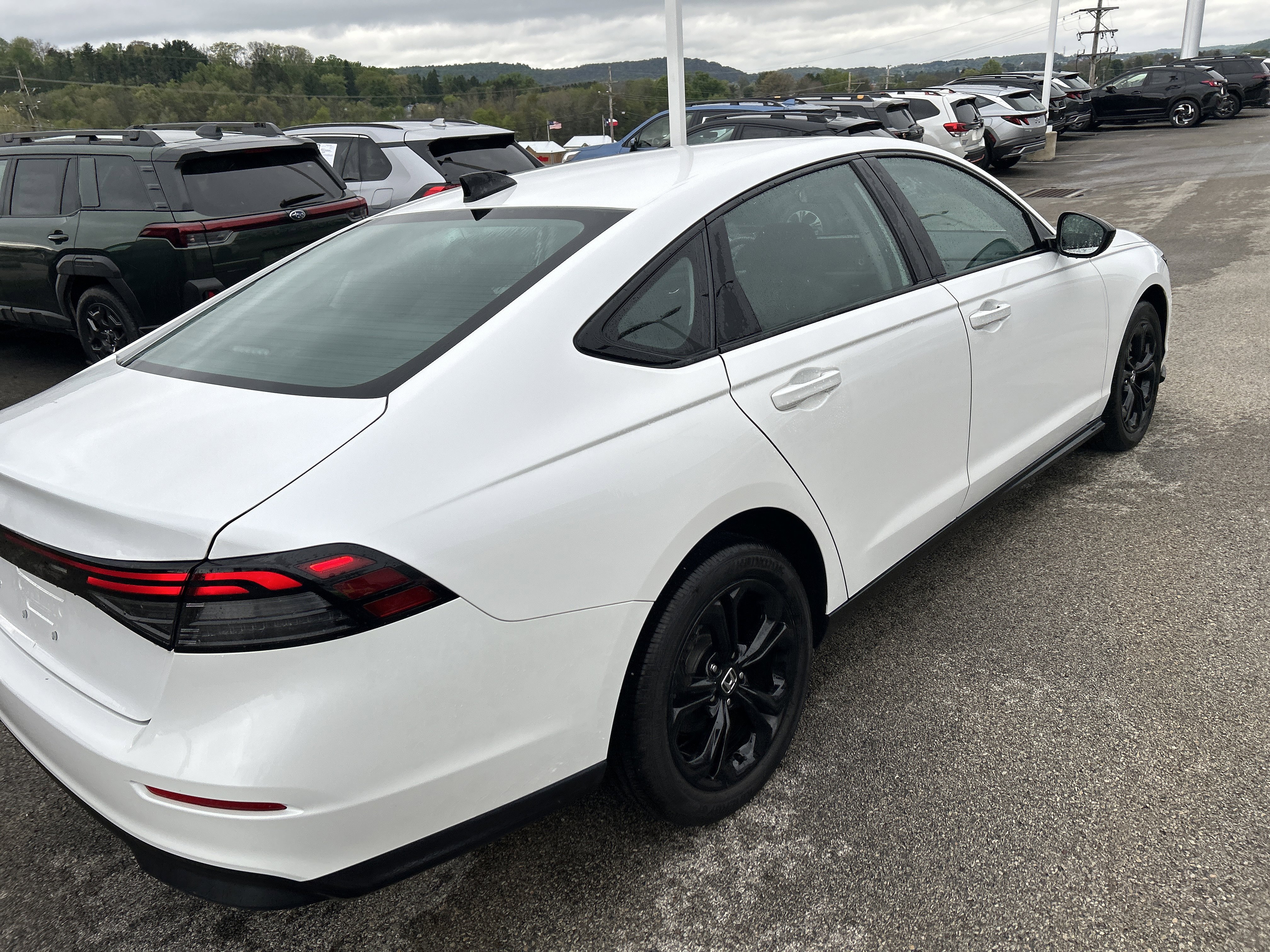 Used 2025 Honda Accord SE image 15