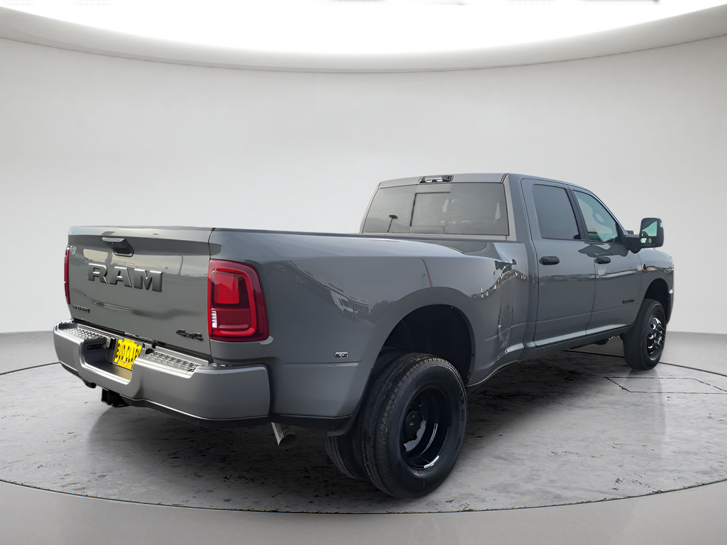 New 2026 RAM 3500 Big Horn AWD/4WD image 3