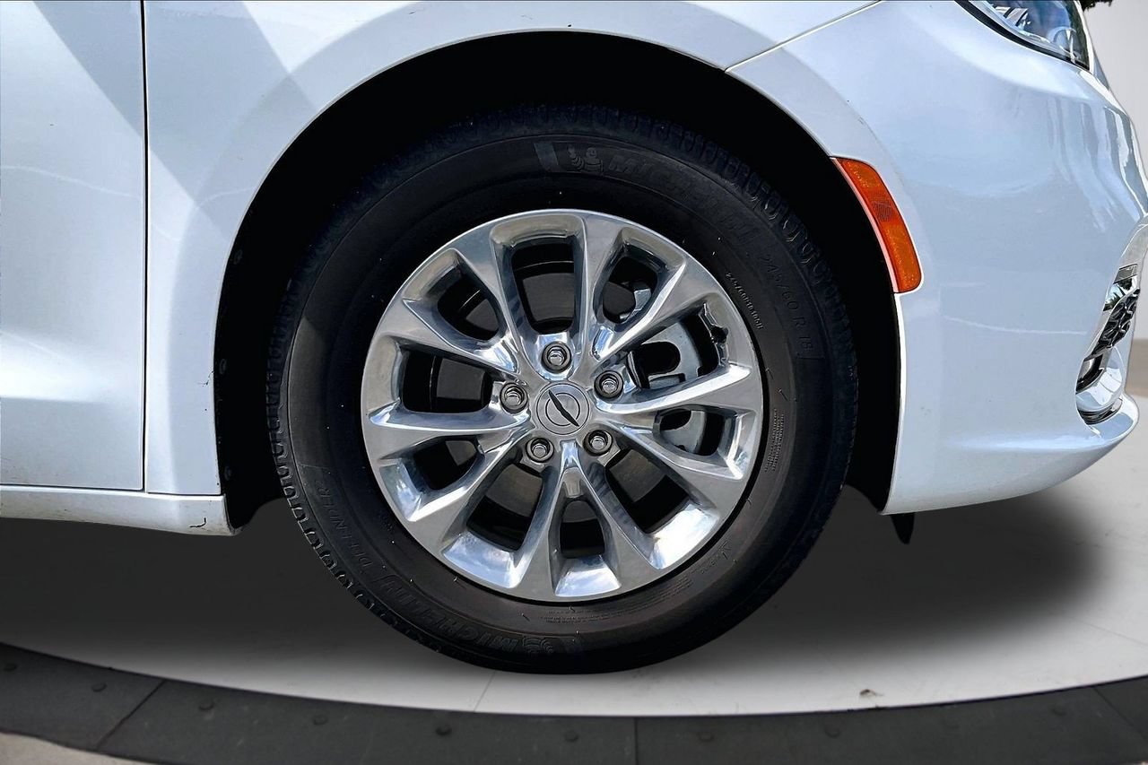Certified 2021 Chrysler Pacifica Touring-L FWD image 33