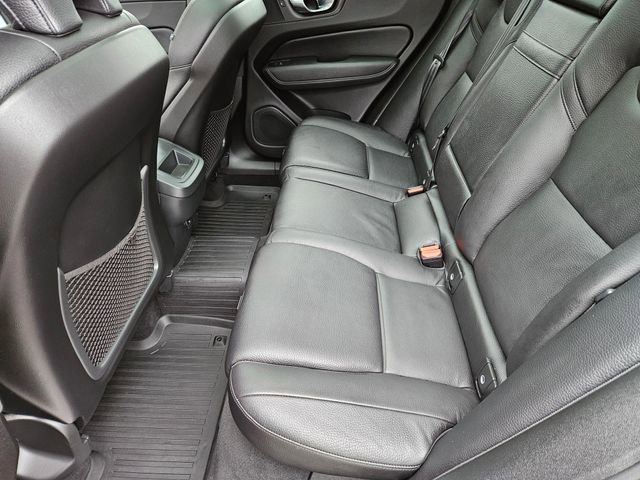 Used 2021 Volvo XC60 T5 Momentum w/ Advanced Package image 15