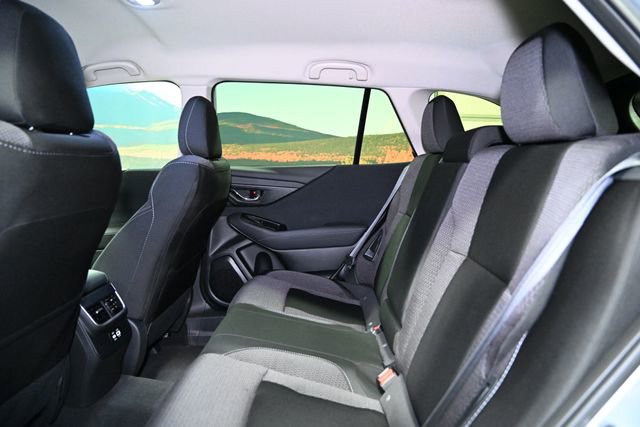 Used 2025 Subaru Outback Premium w/ Popular Package #1A image 49