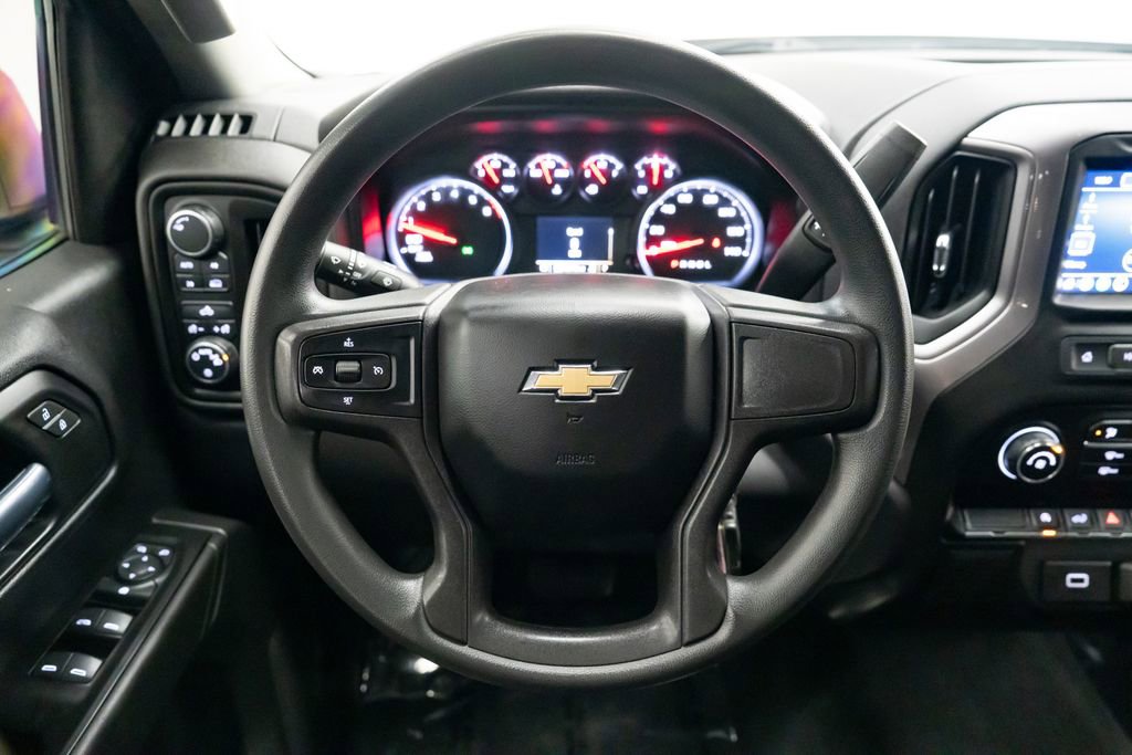 Used 2020 Chevrolet Silverado 1500 Custom w/ Custom Value Package AWD/4WD image 14