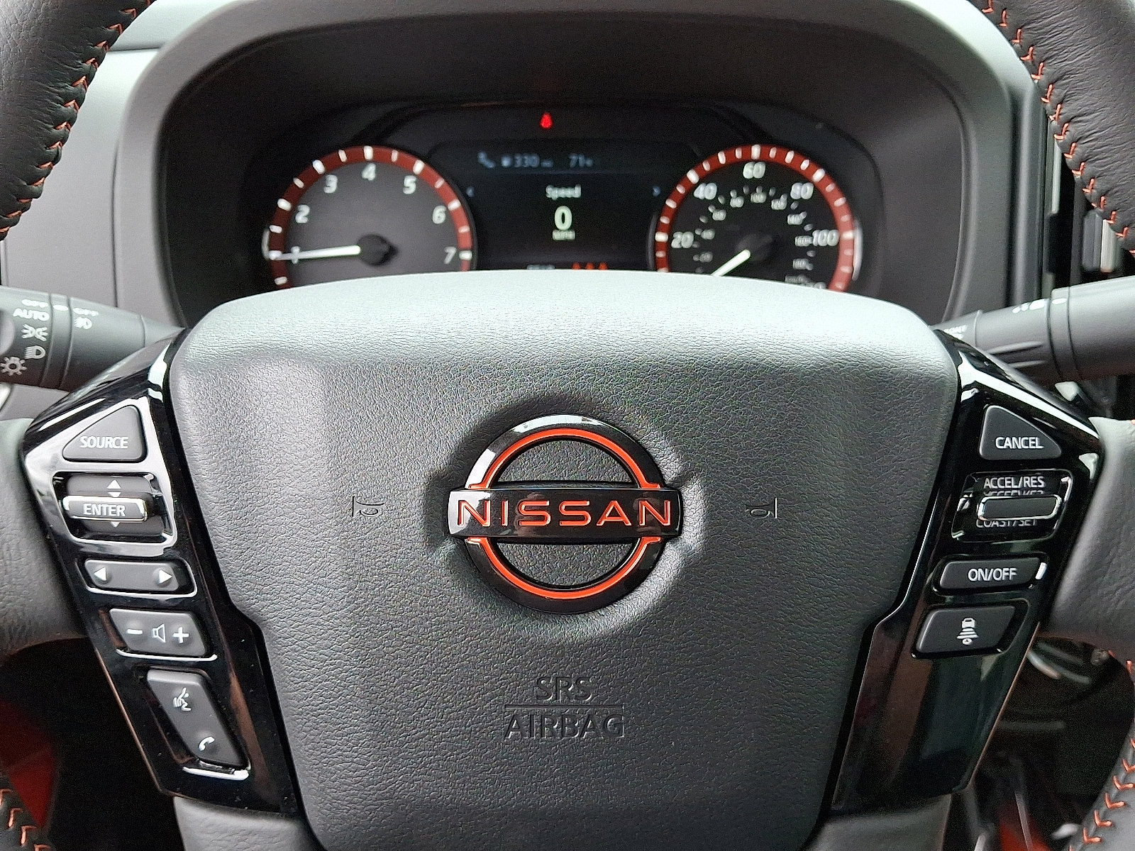 New 2025 Nissan Frontier PRO-4X w/ Tow Package AWD/4WD image 10