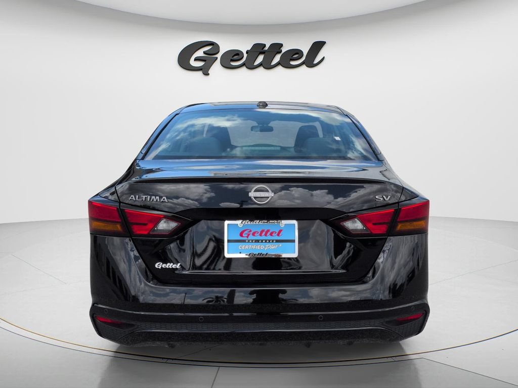 Certified 2024 Nissan Altima 2.5 SV FWD image 6
