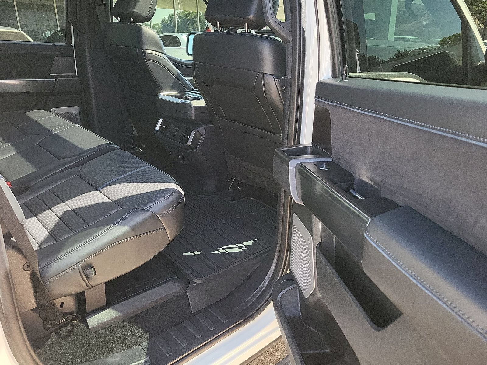 Used 2024 Ford F150 Platinum w/ Equipment Group 702A High AWD/4WD image 28