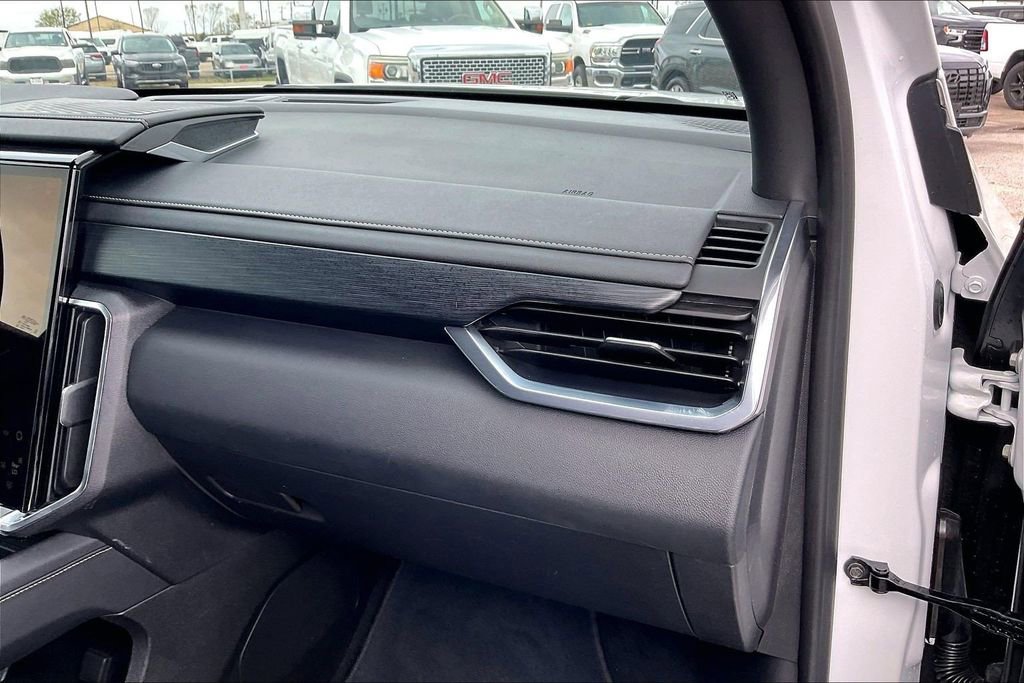 Used 2025 GMC Acadia Elevation AWD/4WD image 23