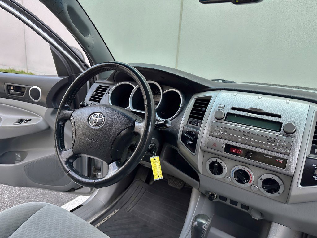 Used 2011 Toyota Tacoma w/ SR5 Pkg #2 image 31