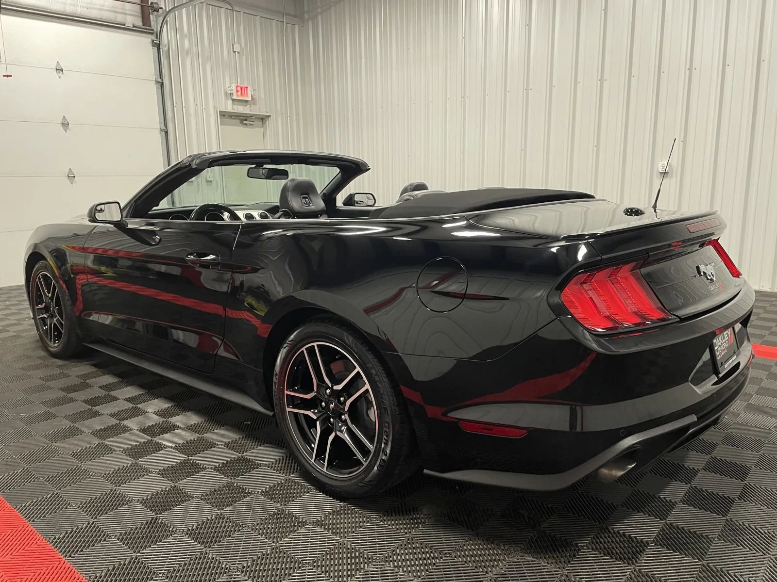 Used 2019 Ford Mustang Premium image 2
