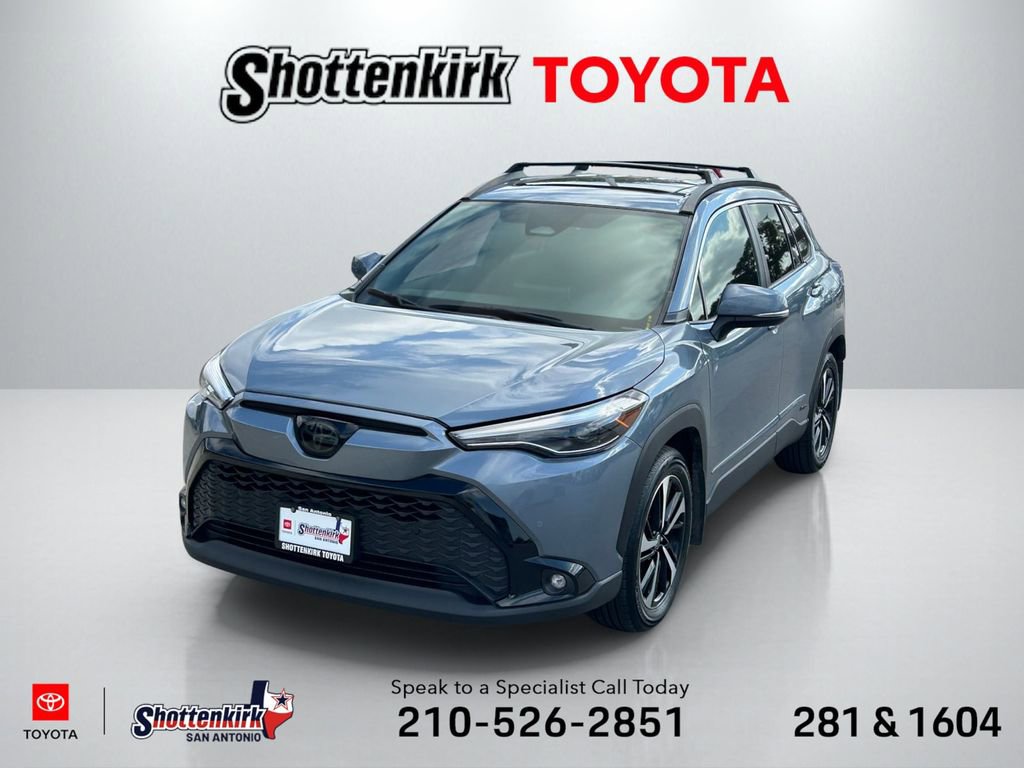 Used 2024 Toyota Corolla Cross XSE image 1