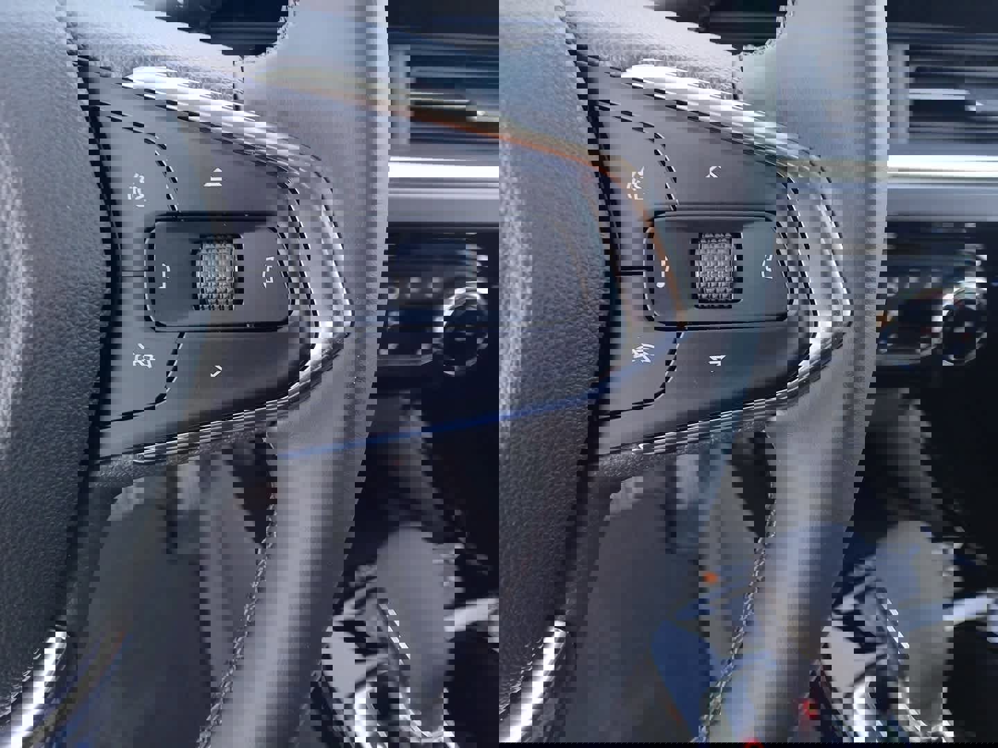 New 2026 Chevrolet Trax ACTIV w/ Sunroof Package image 28