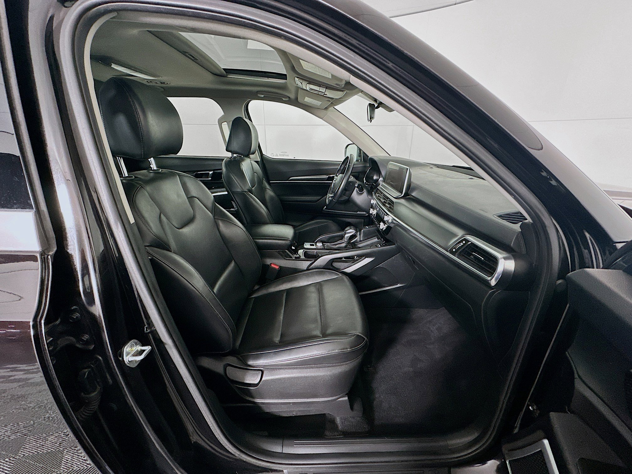 Used 2022 Kia Telluride S image 33