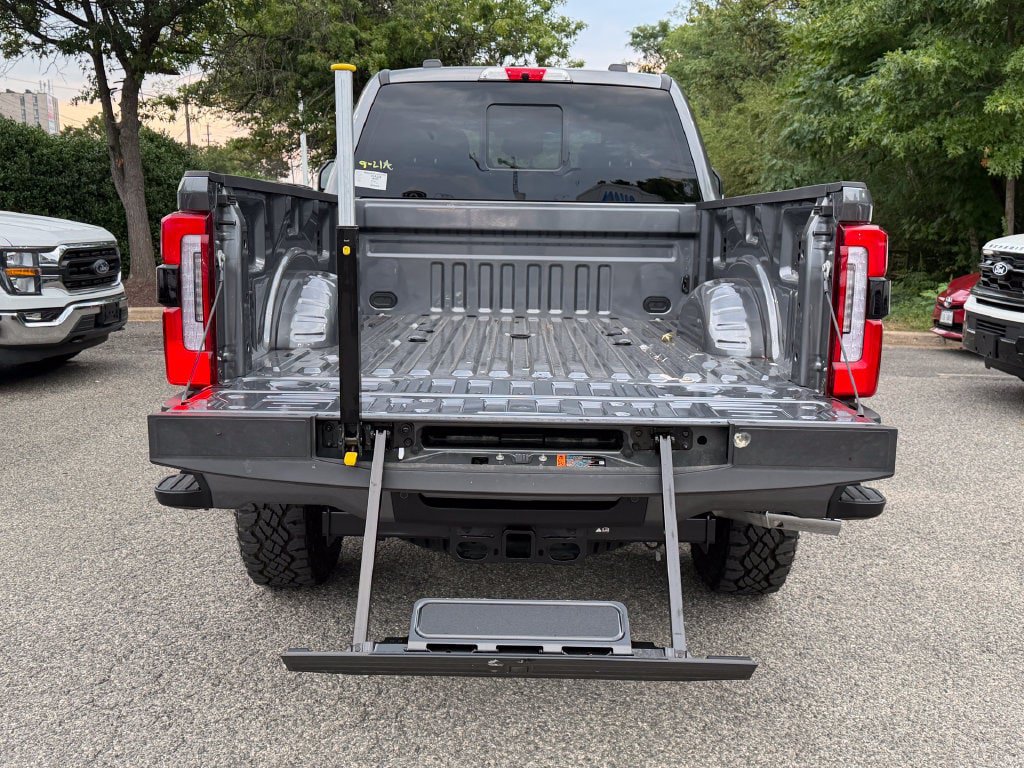 New 2026 Ford F350 Platinum w/ Tremor Off-Road Package AWD/4WD image 23