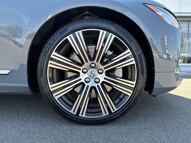 Used 2022 Volvo S90 B6 Inscription w/ Advanced Package image 11