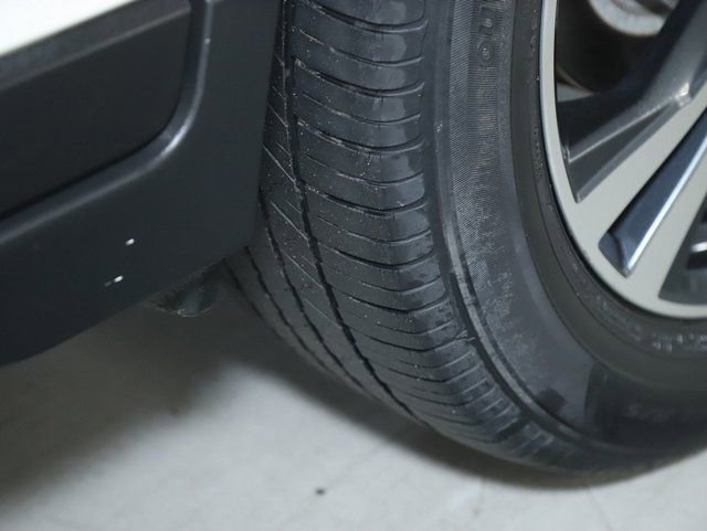 Used 2020 Nissan Rogue SV w/ Sun & Sound Touring Package image 37