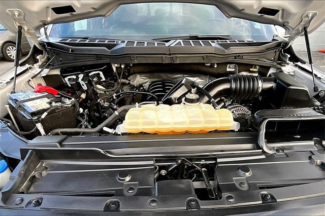 Used 2021 Ford F150 Lariat w/ Equipment Group 502A High image 9