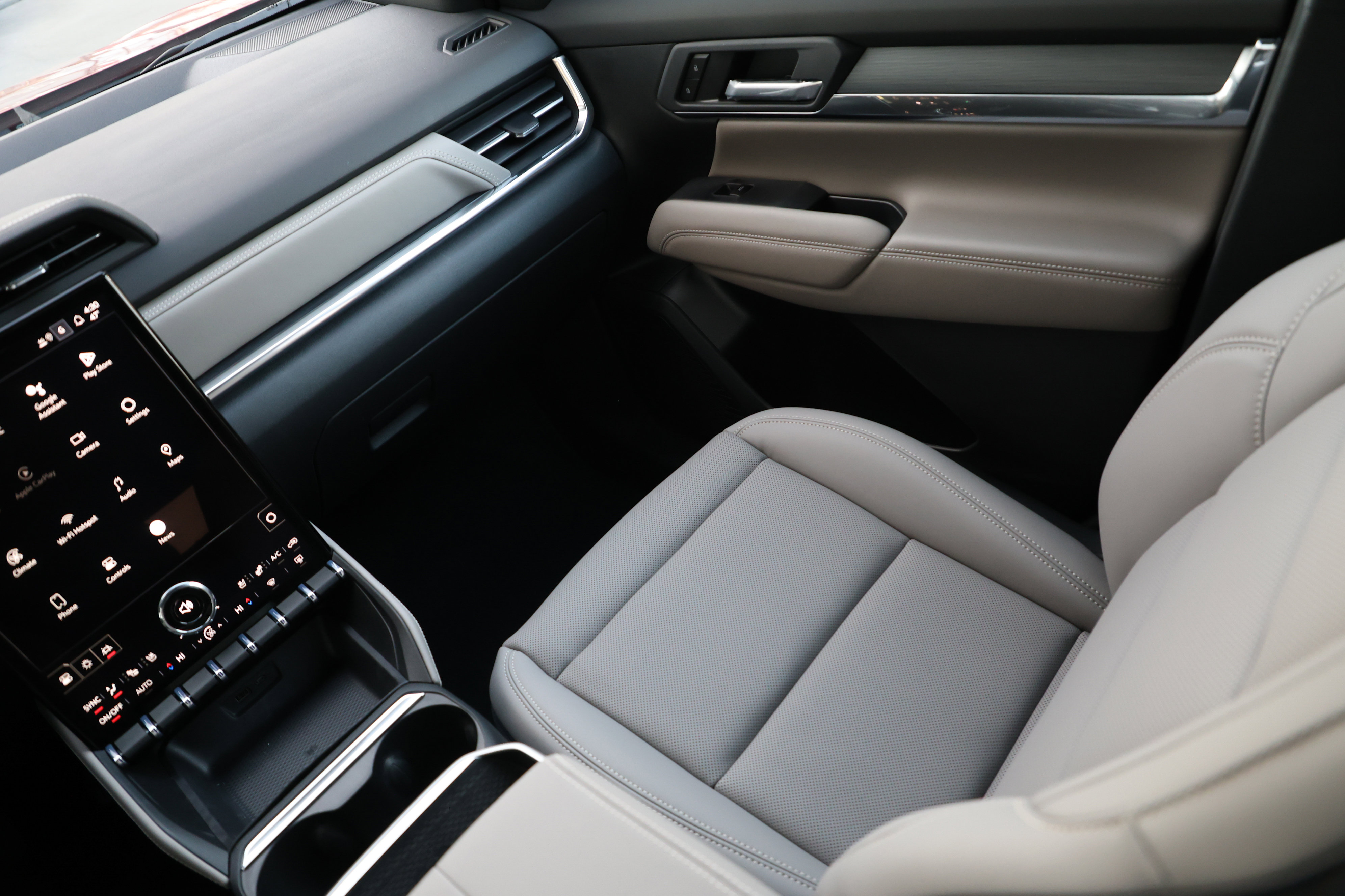 New 2026 GMC Terrain Elevation w/ Elevation Premium Package image 29