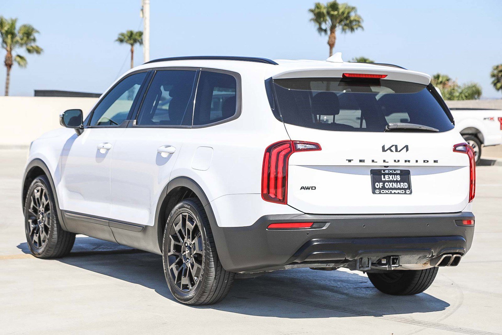 Used 2022 Kia Telluride SX w/ SX Prestige Package image 5