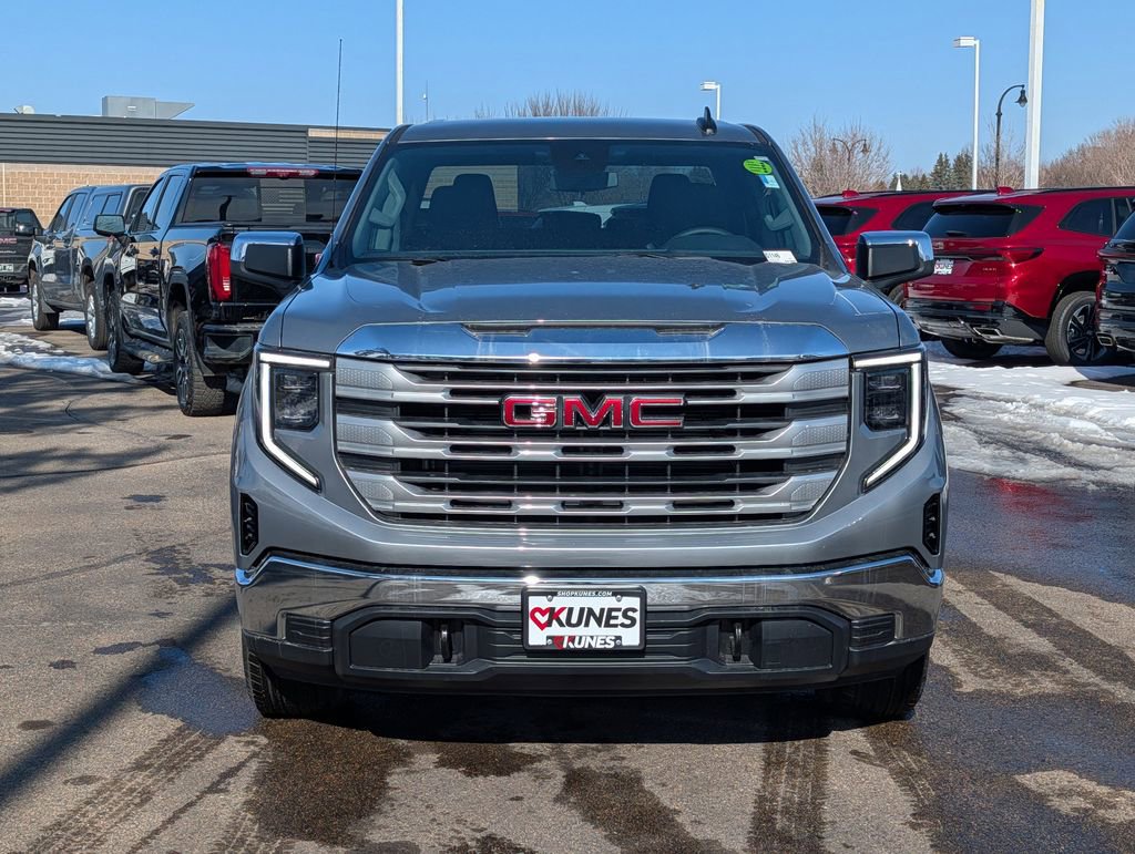 New 2026 GMC Sierra 1500 SLE image 2