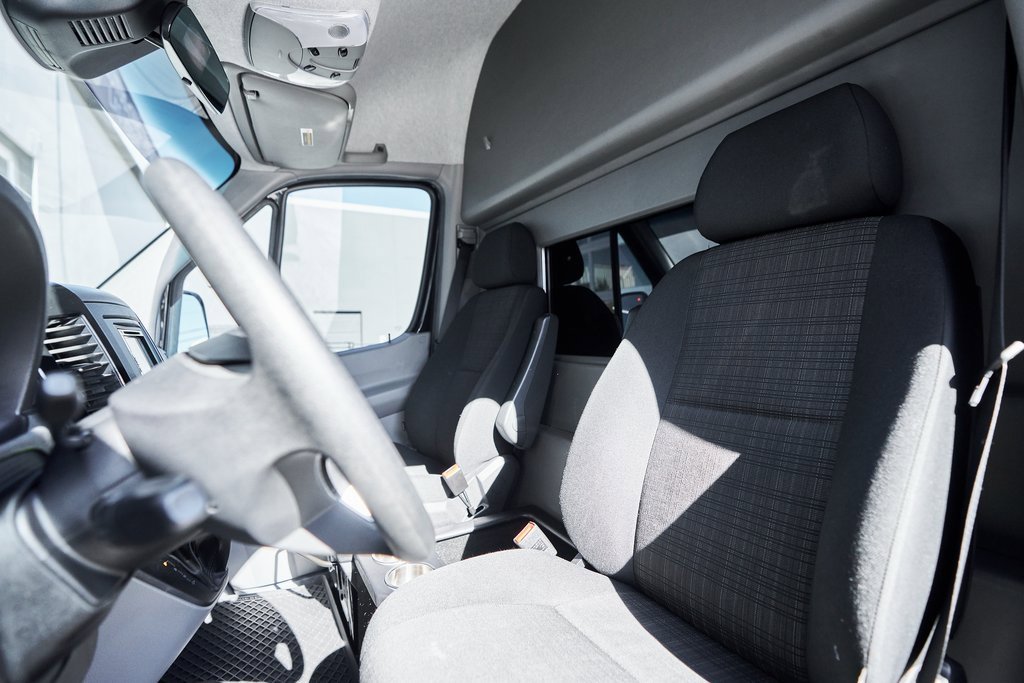 Used 2017 Mercedes-Benz Sprinter 3500 image 31