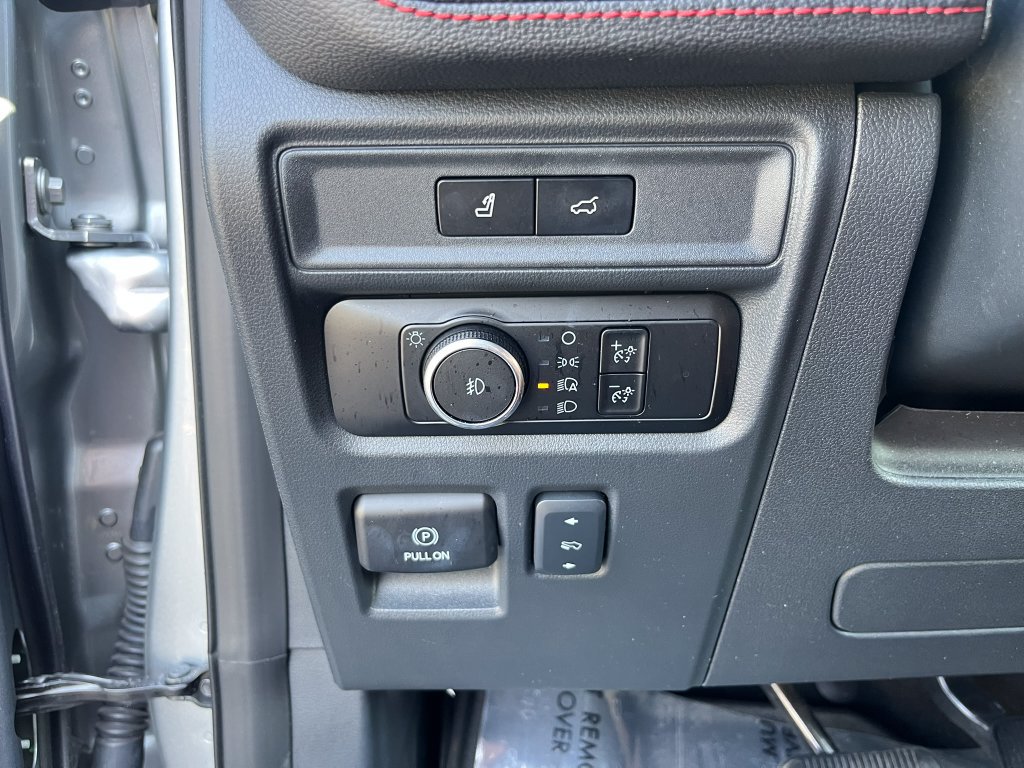 Used 2024 Ford Expedition Limited AWD/4WD image 21