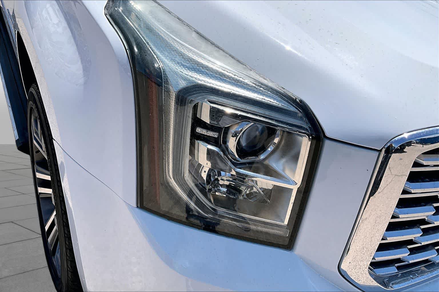 Used 2019 GMC Yukon Denali w/ Denali Ultimate Package AWD/4WD image 28