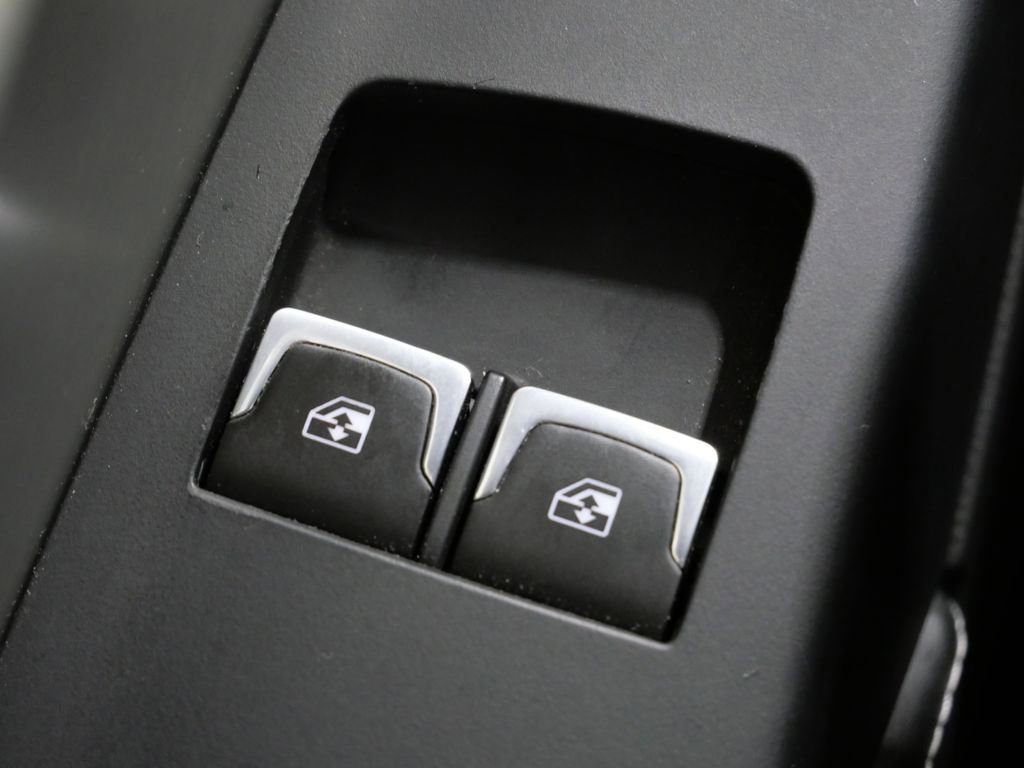 Used 2016 Chevrolet Corvette Stingray Convertible image 15