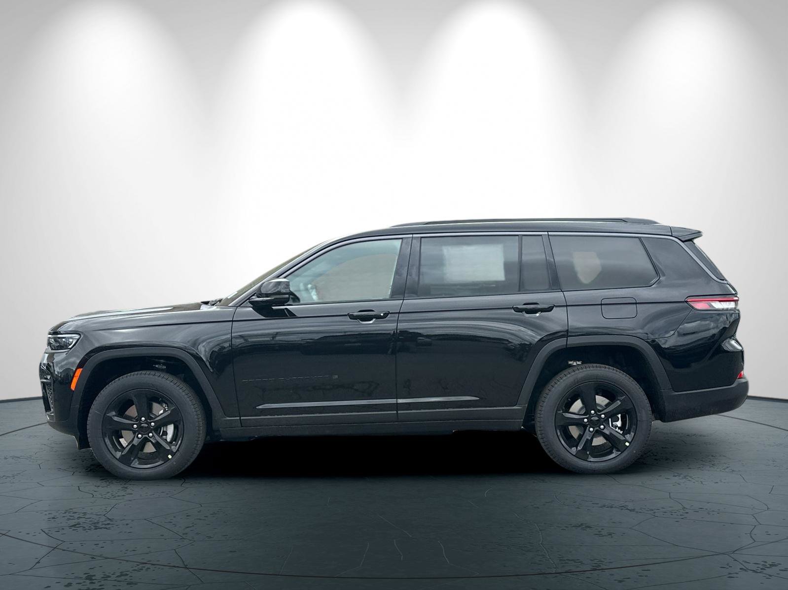 New 2026 Jeep Grand Cherokee L Limited w/ Limited Altitude Package AWD/4WD image 7