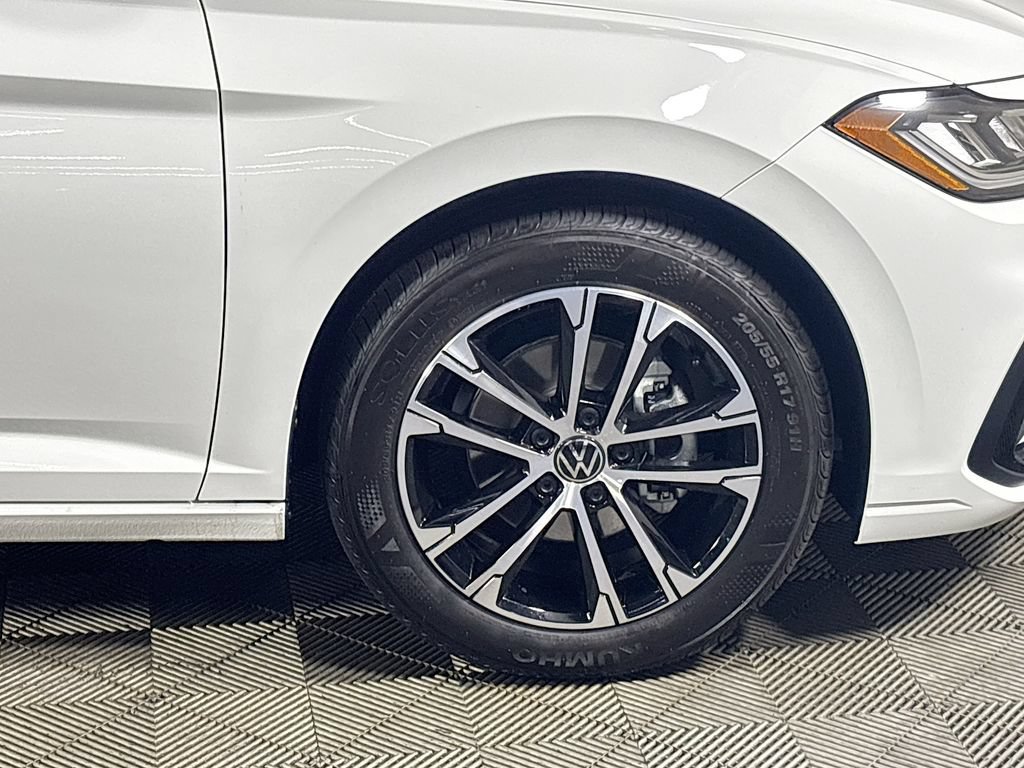 Used 2025 Volkswagen Jetta Sport FWD image 24