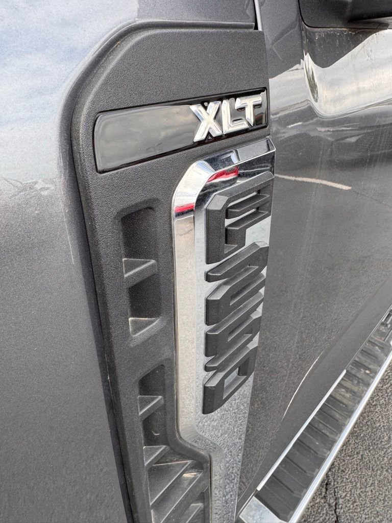 Used 2025 Ford F250 XLT image 12