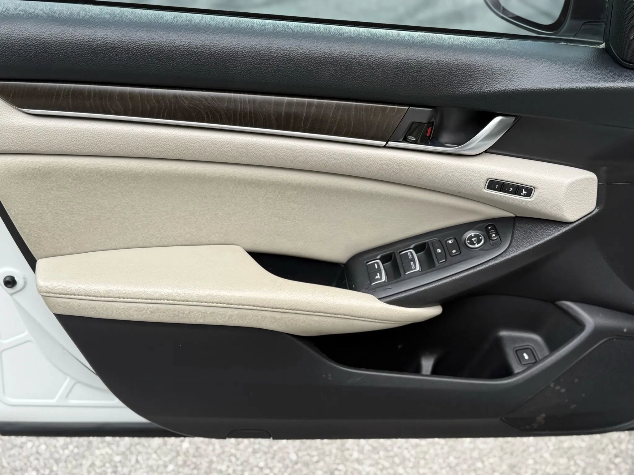 Used 2018 Honda Accord EX-L image 14