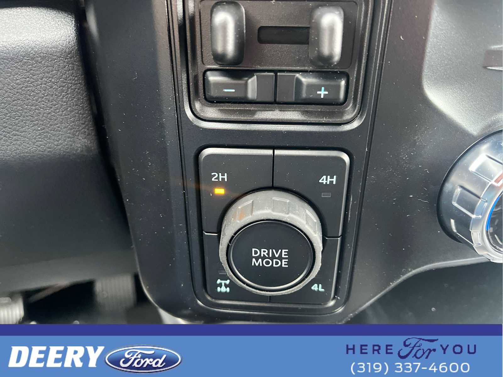 New 2026 Ford F250 Lariat w/ Black Appearance Package image 41