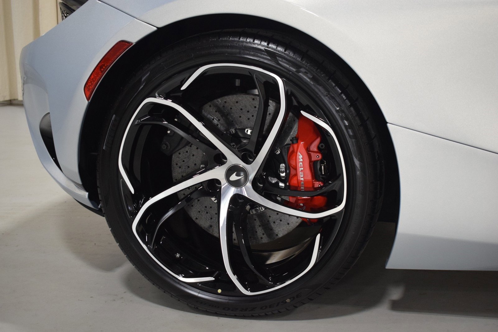 New 2025 McLaren 750S Spider image 17