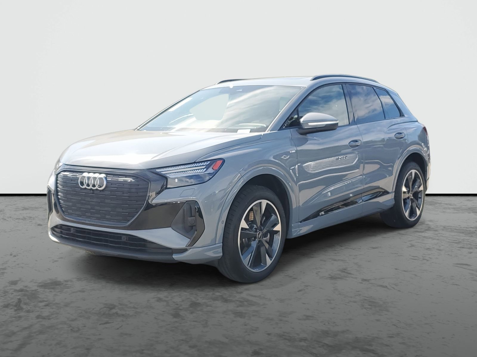 Used 2024 Audi Q4 e-tron Prestige AWD/4WD image 2