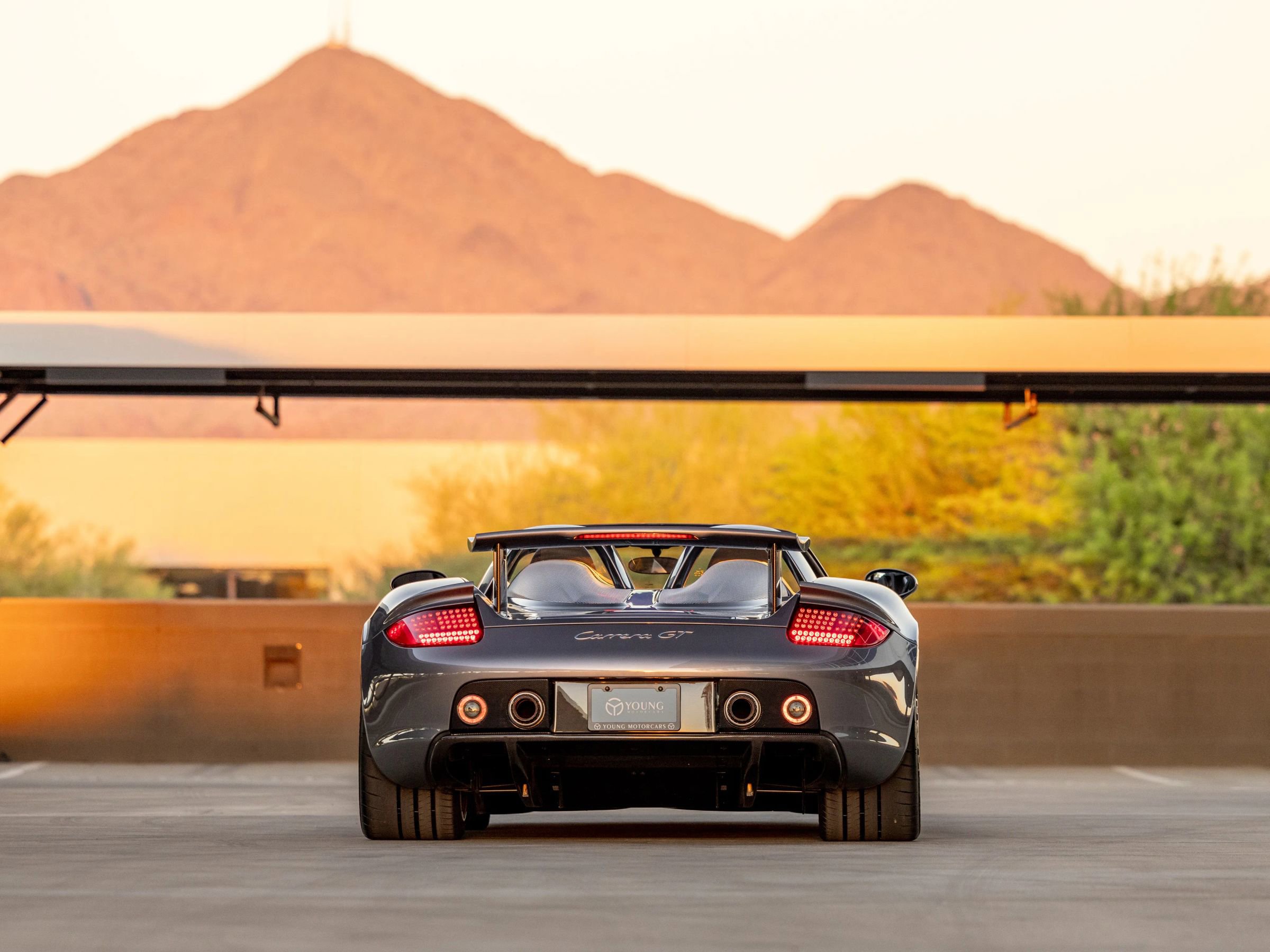 Used 2004 Porsche Carrera GT image 7