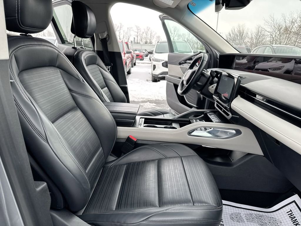 Used 2024 Lincoln Nautilus Reserve image 22