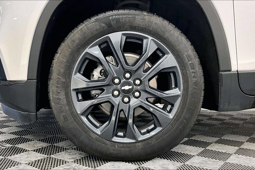 Used 2021 Chevrolet Traverse RS FWD image 8
