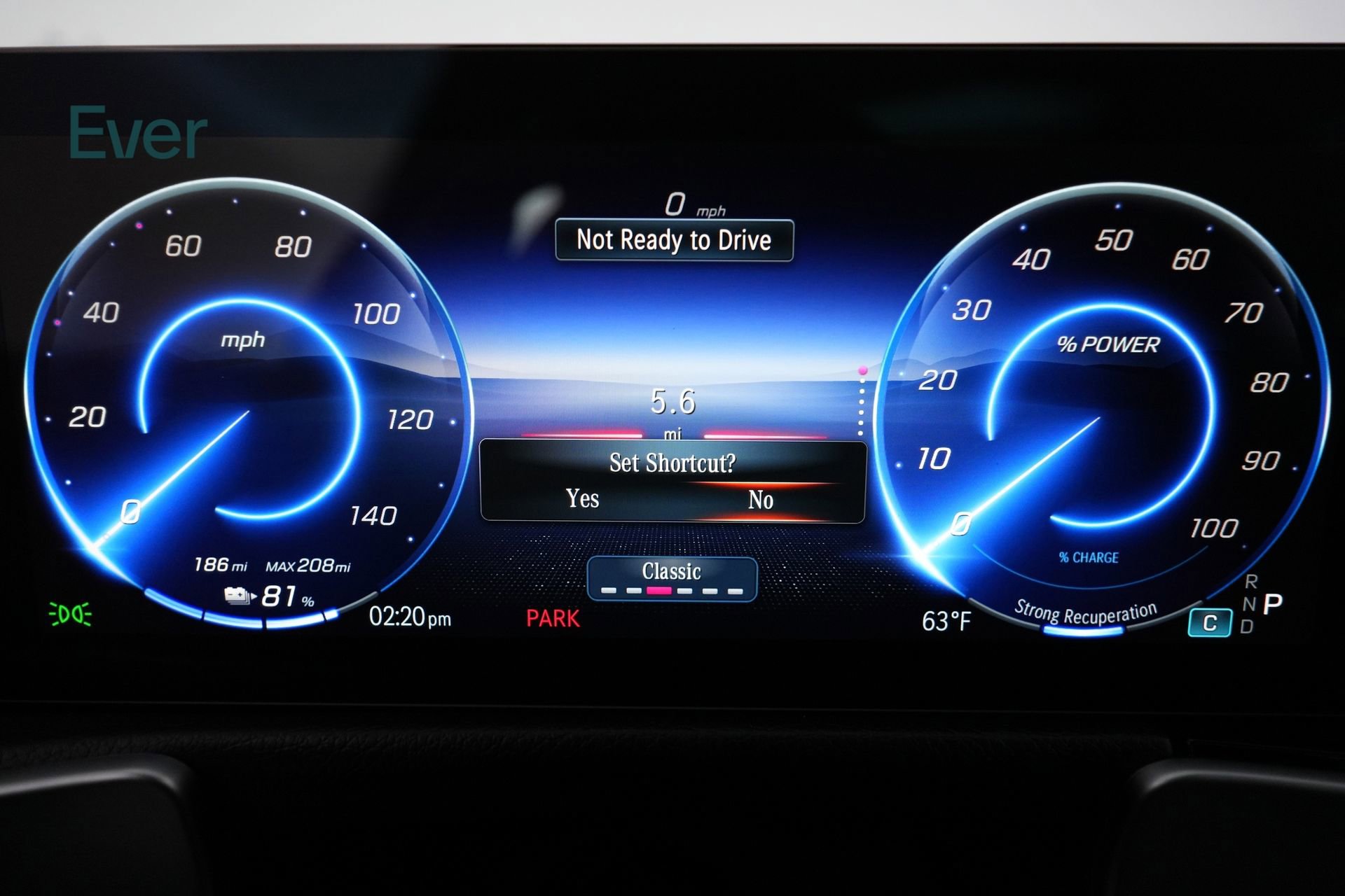 Used 2024 Mercedes-Benz EQB 300 4MATIC image 7