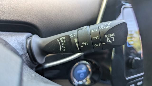Used 2017 Toyota Prius Two w/ Prius Two Safety Plus Package FWD image 27
