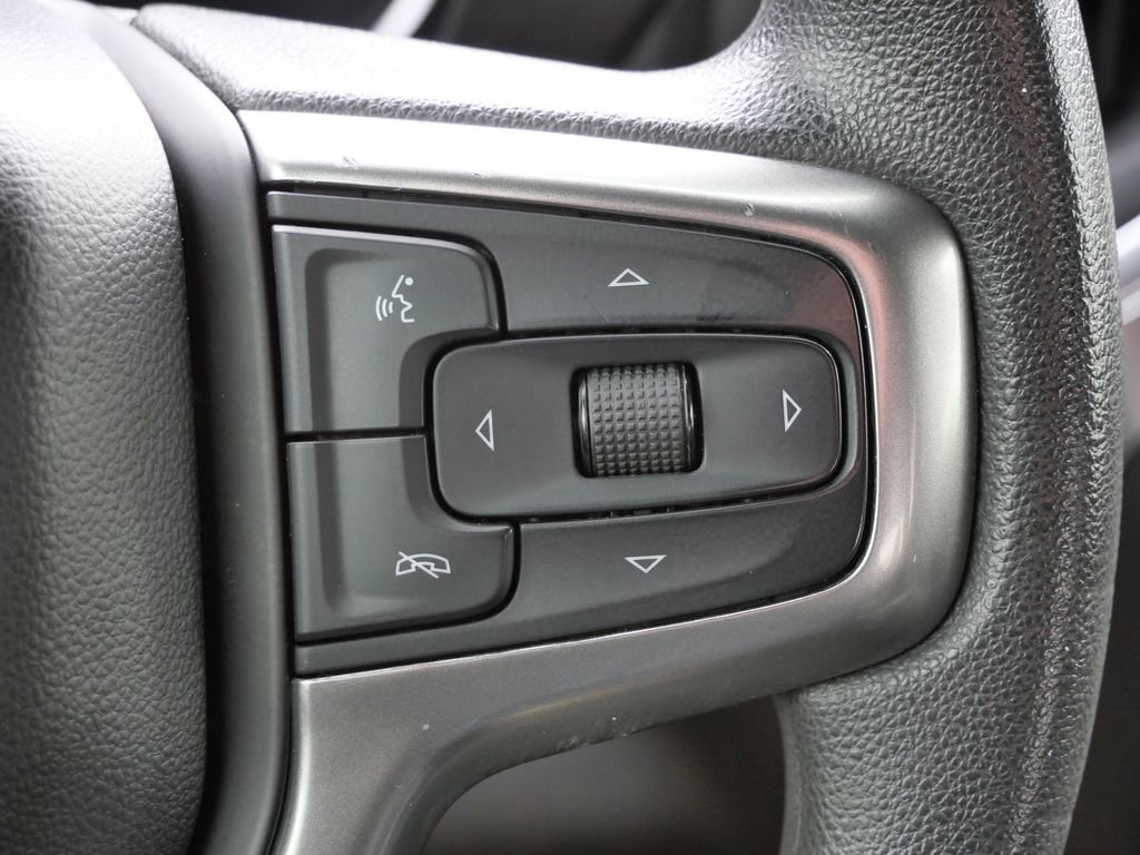 Used 2020 Chevrolet Silverado 1500 LT image 34