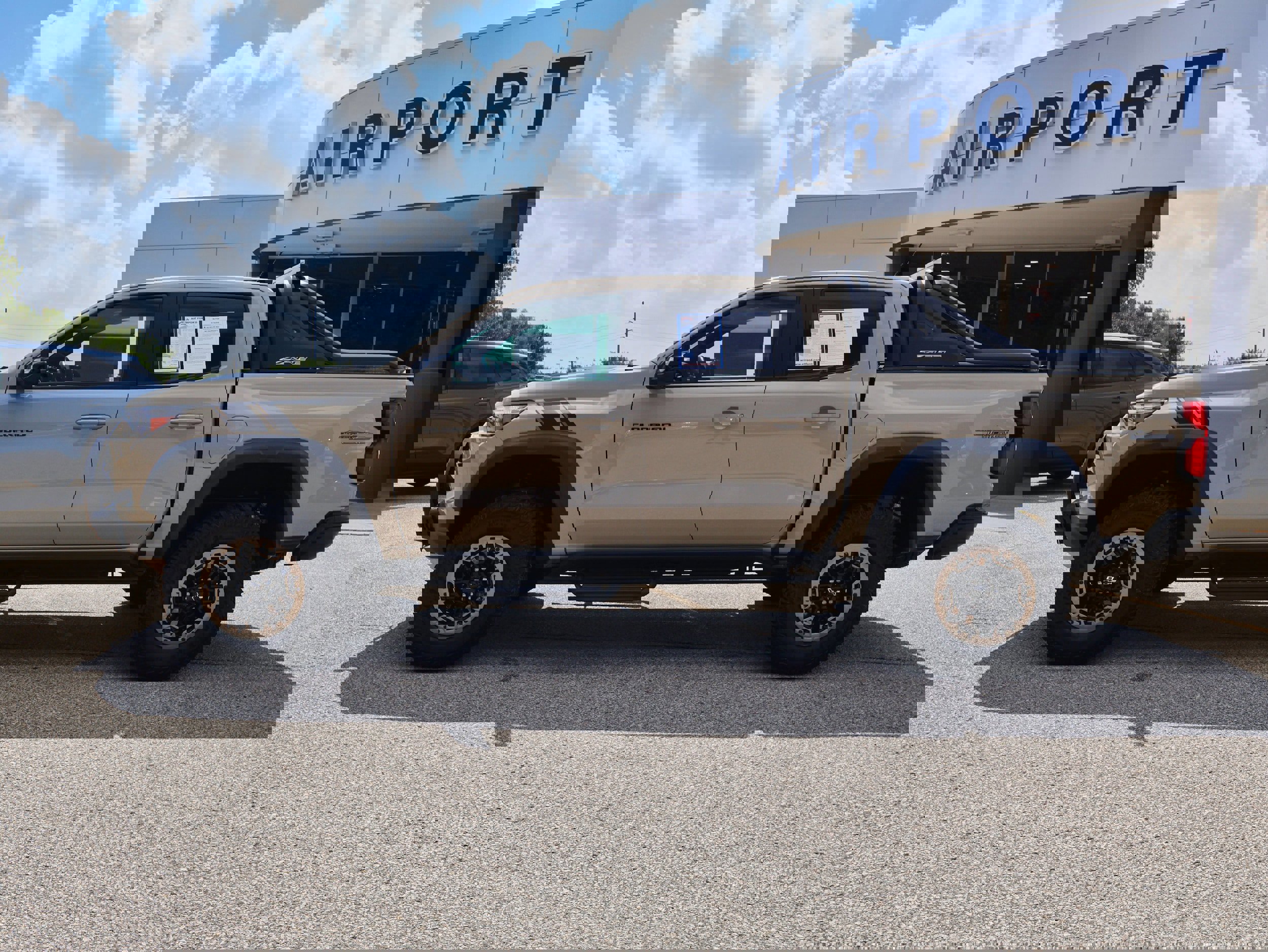 Used 2023 Chevrolet Colorado ZR2 w/ Desert Boss Special Edition image 2