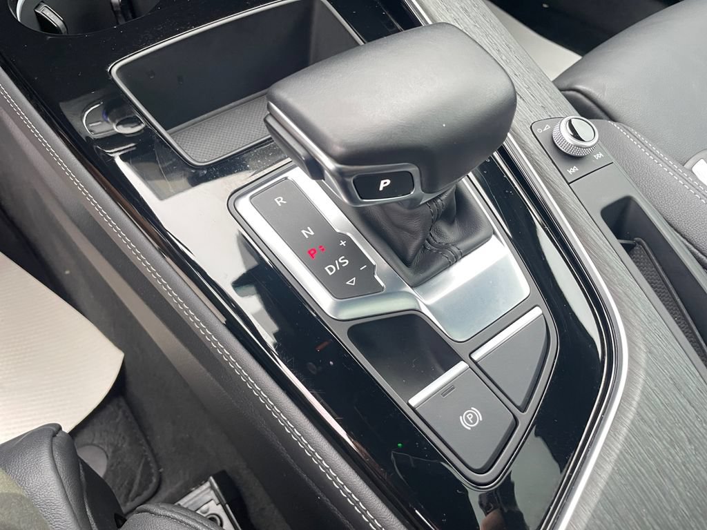 Used 2021 Audi A4 2.0T Premium Plus AWD/4WD image 36