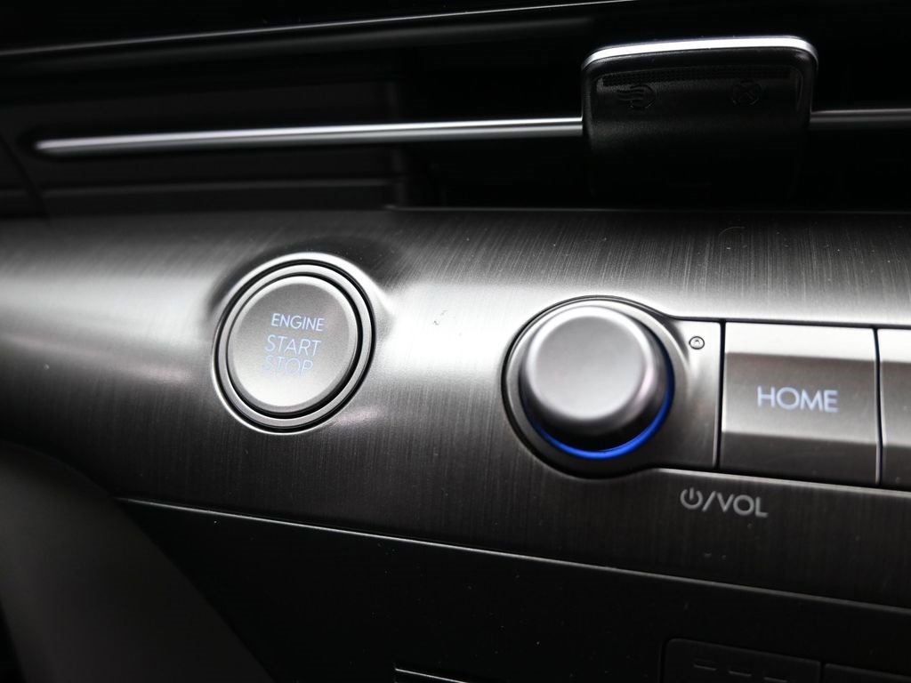 Used 2025 Hyundai Kona SEL image 26