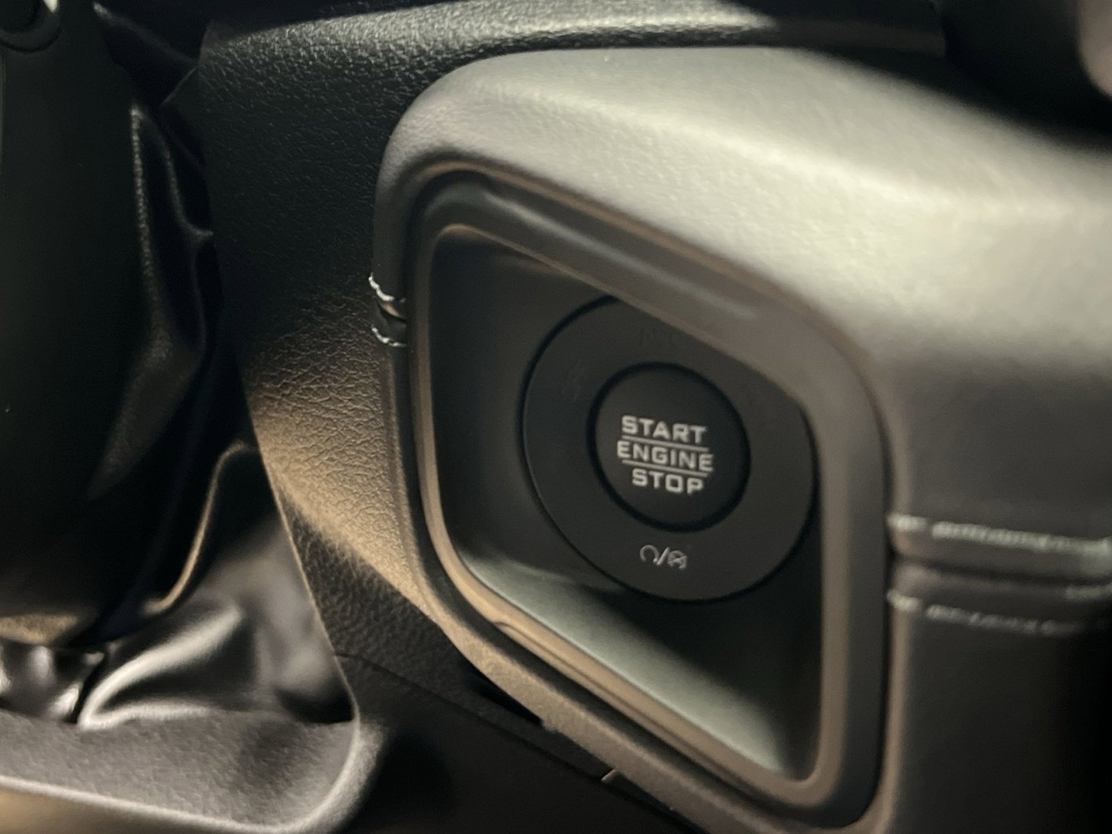 Used 2025 Jeep Wrangler Unlimited Rubicon 392 image 26