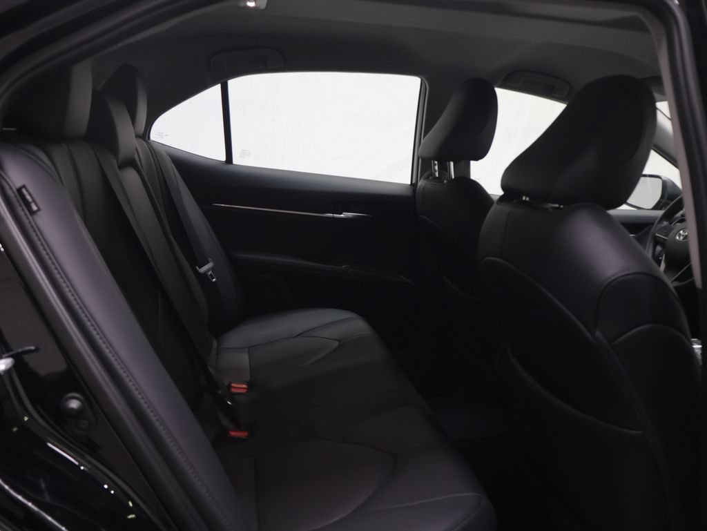 Used 2024 Toyota Camry XLE FWD image 12