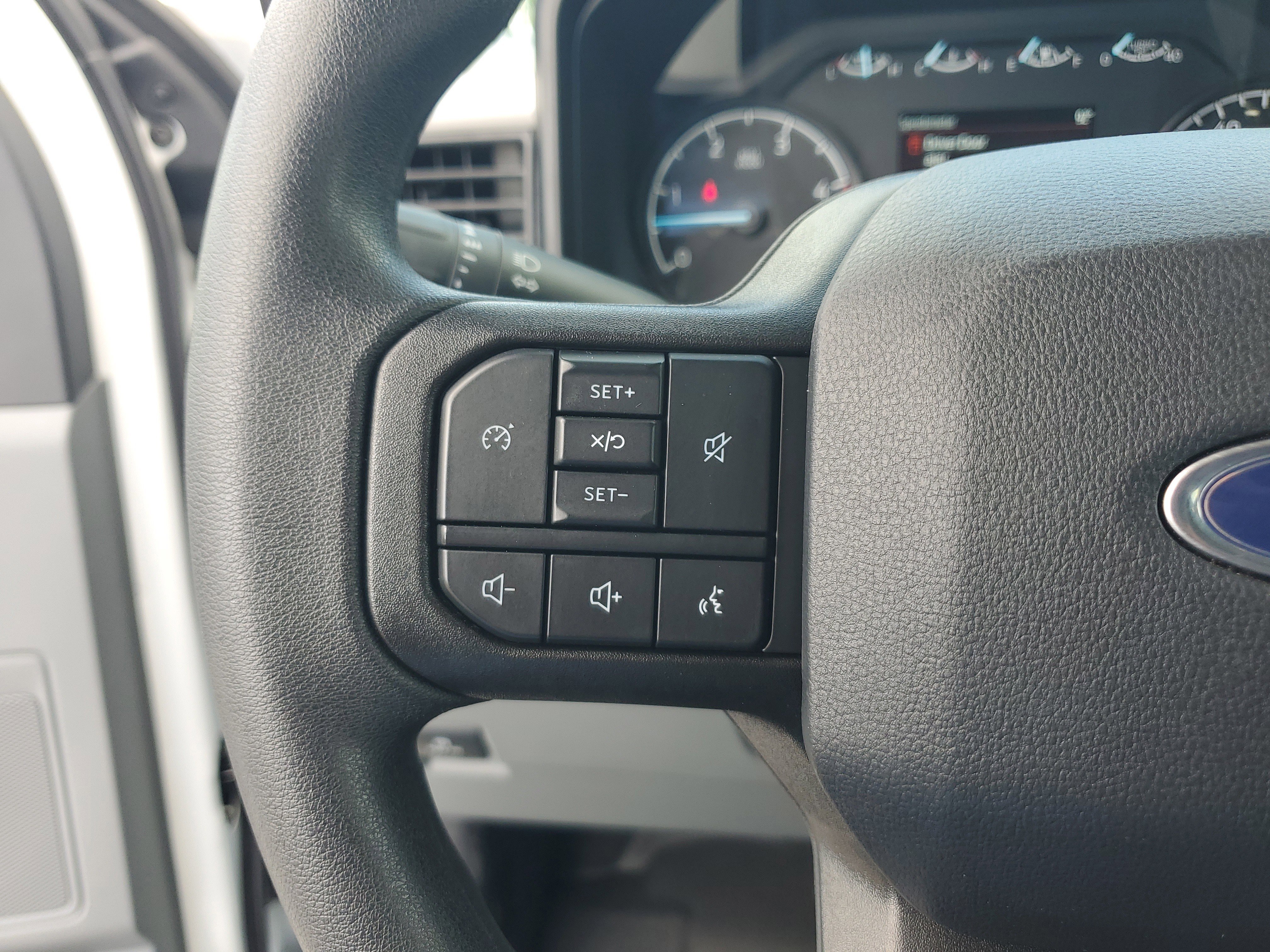 Used 2025 Ford F350 XL w/ 360-Degree Camera Package image 19