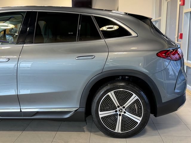 Used 2023 Mercedes-Benz EQE 350+ 4MATIC SUV w/ Exclusive Trim Package image 9