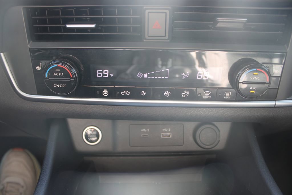 Used 2023 Nissan Rogue SV w/ SV Premium B Package AWD/4WD image 29