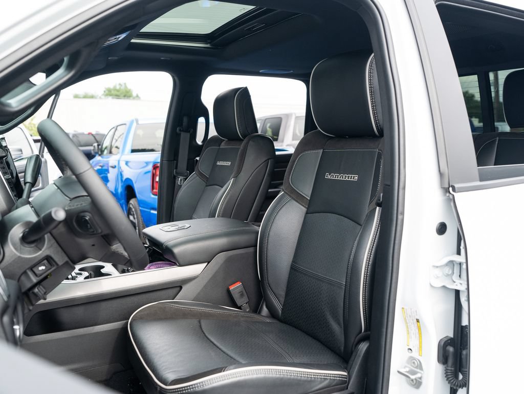 New 2026 RAM 2500 Laramie AWD/4WD image 21