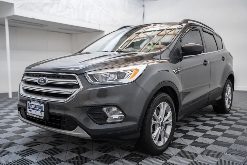 Used 2018 Ford Escape SEL FWD image 3
